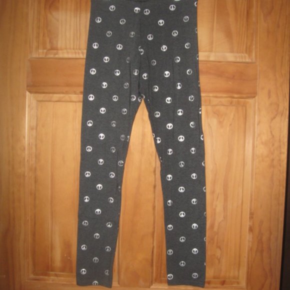 5/$30 Girls Old Navy Dark Gray with Silver Metallic Peace Signs Leggings - Picture 1 of 3